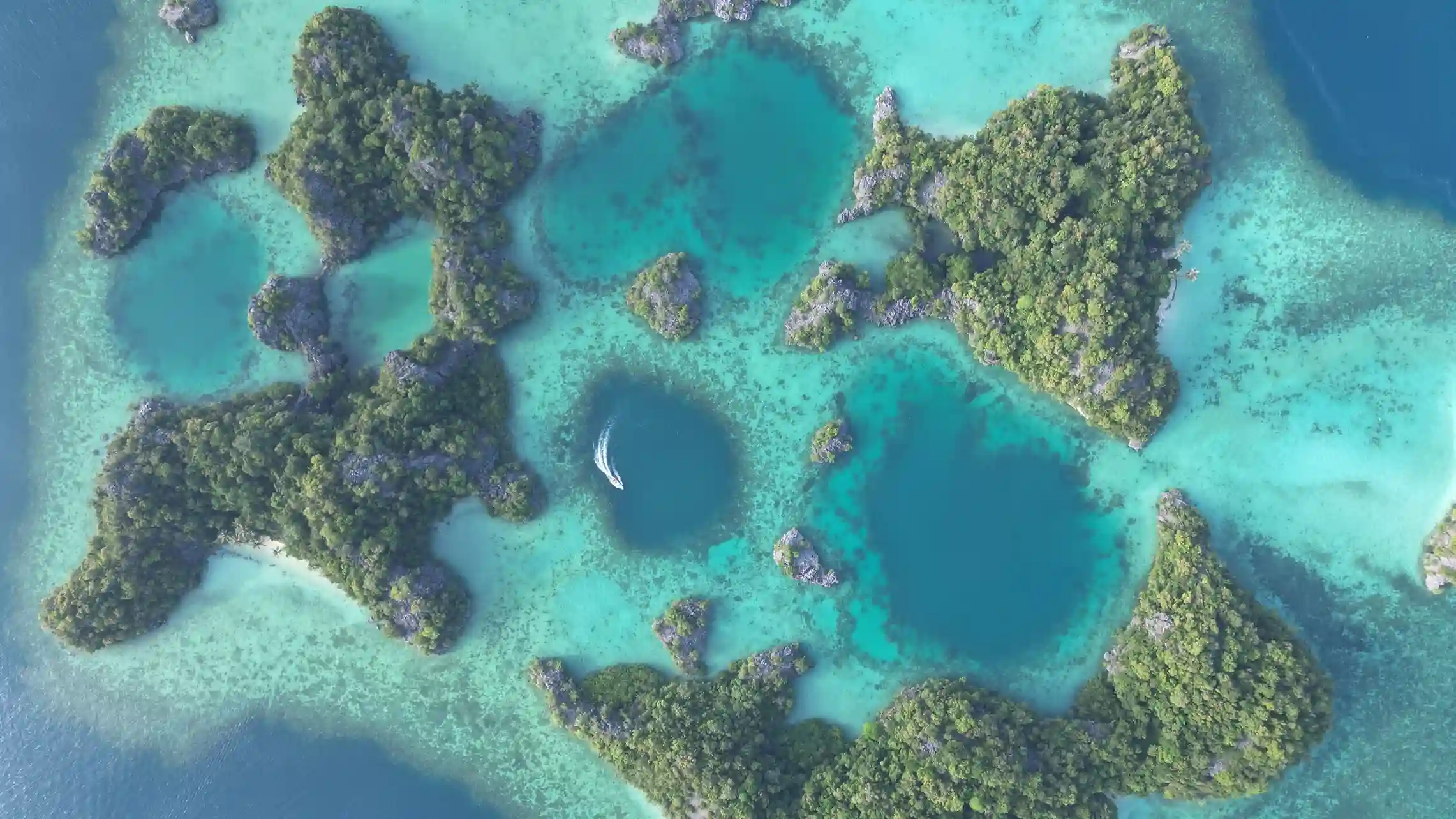 Labengki Sombori Travel Guide | Hidden Islands Indonesia | Sombori Labengki