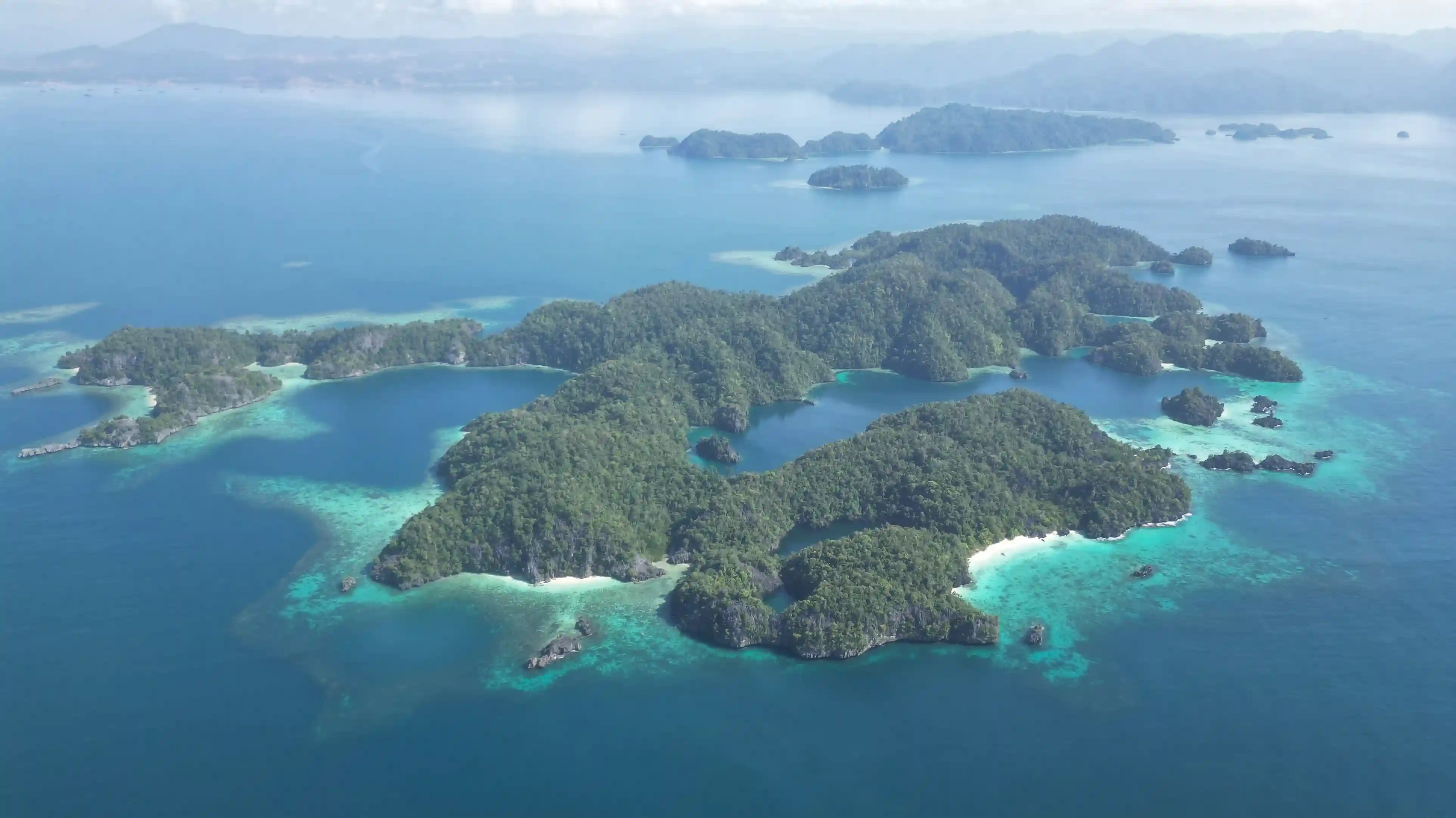 Labengki Sombori Travel Guide | Indonesia Island Hopping