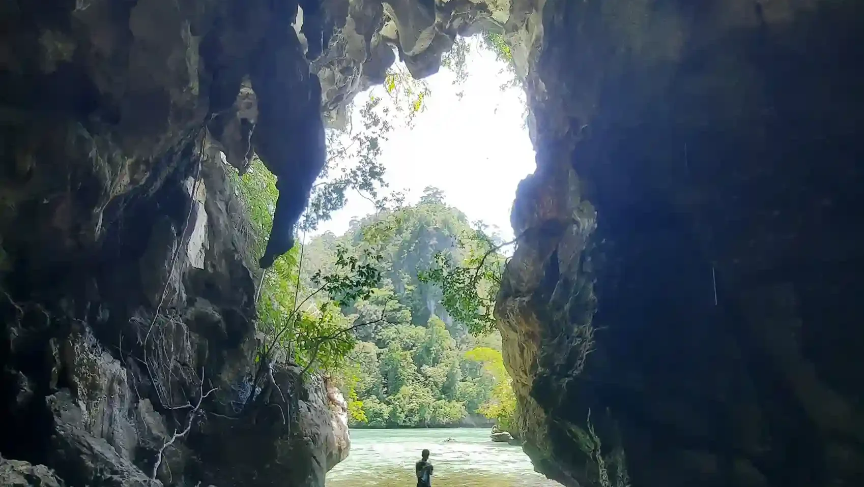 Diamond Cave (Gua Berlian) Destination | Sombori Labengki