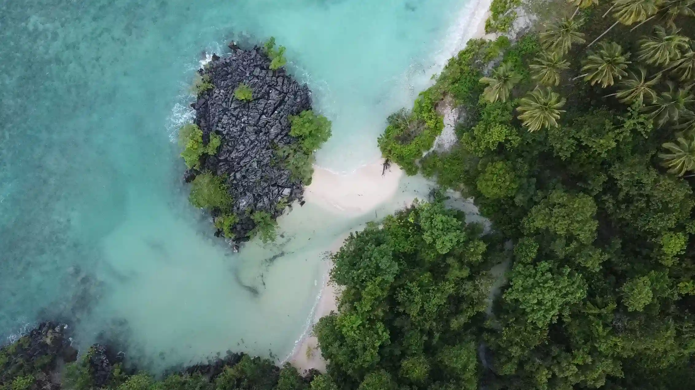 Labengki Sombori Travel Guide | Indonesia Island Hopping