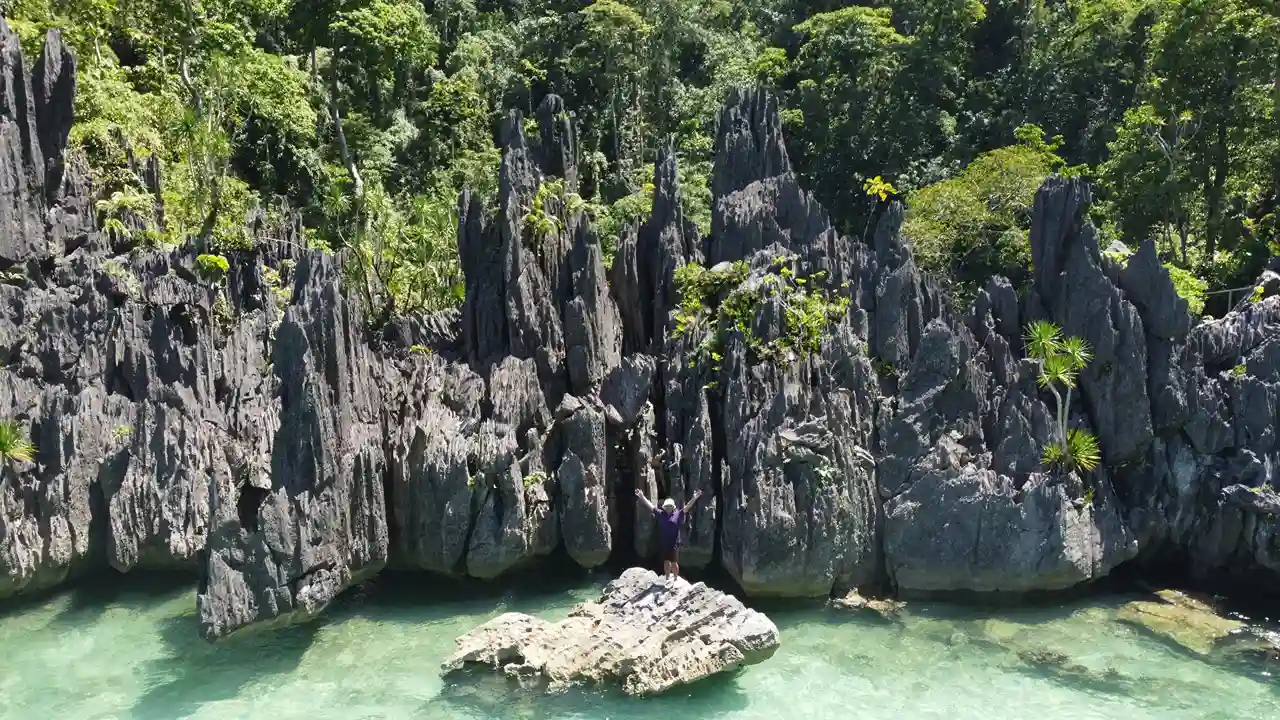 Labengki Sombori Travel Guide | Indonesia Island Hopping